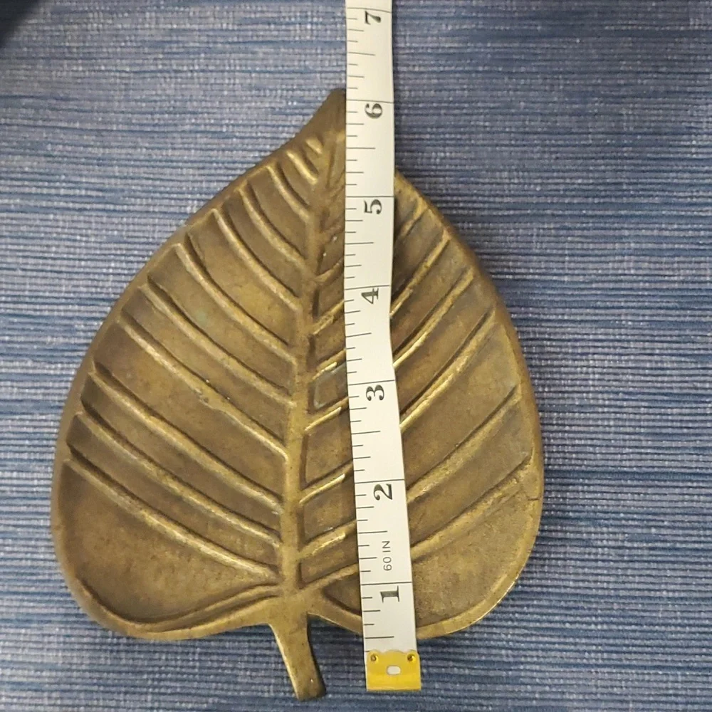 Metal Leaf Candle Holder / Tray